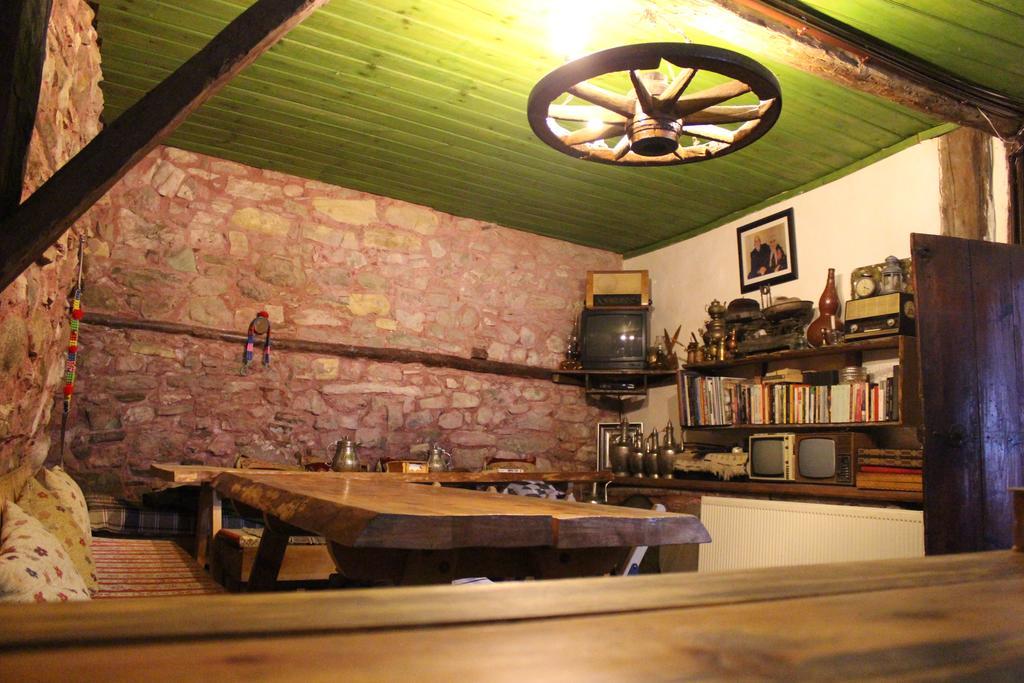 Haci Sakirler Konagi Hostal Mudurnu Exterior foto