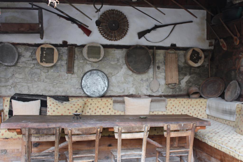Haci Sakirler Konagi Hostal Mudurnu Exterior foto