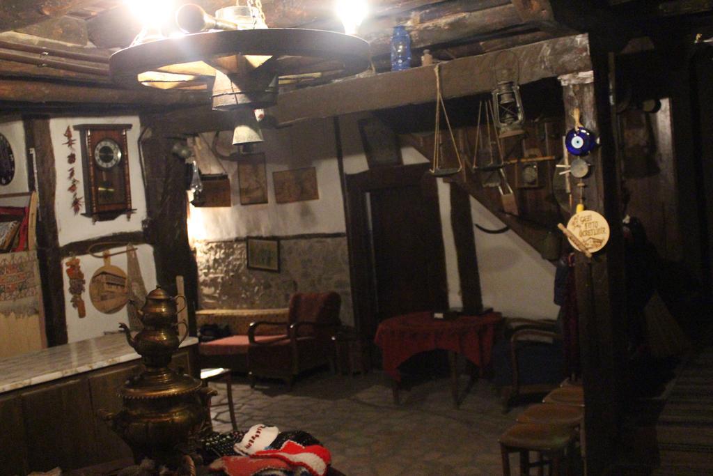 Haci Sakirler Konagi Hostal Mudurnu Exterior foto